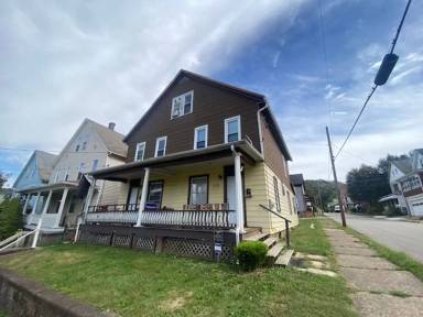 Main picture of 744 Park Ave