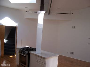 Main picture of 201 S Division St