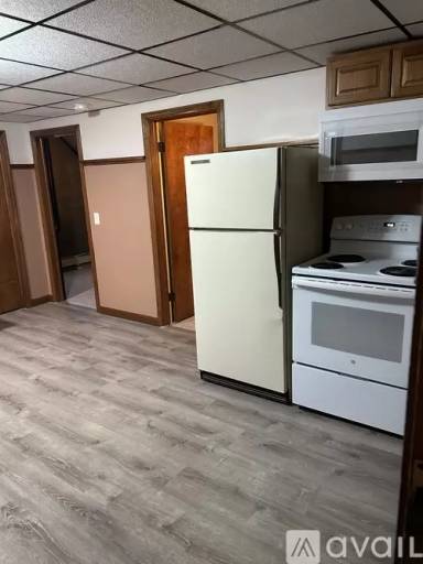 Main picture of 14 Pond St