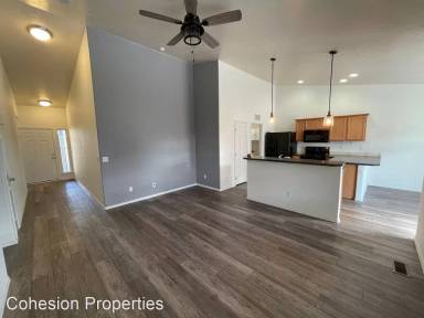 Main picture of 10615 Pipevine Dr