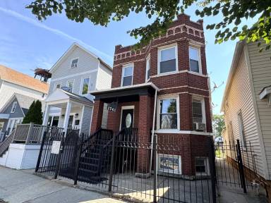 Main picture of 1741 N Central Park Ave