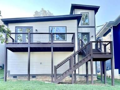 Main picture of 616 Ladd Ave