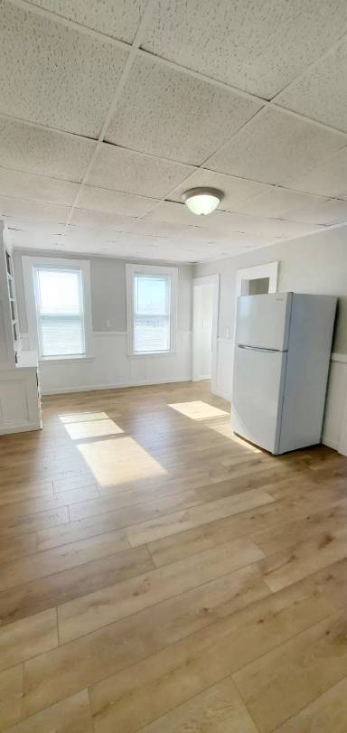 Main picture of 74 Hope St