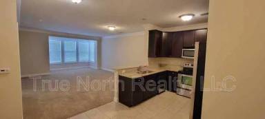 Main picture of 960 Perry St