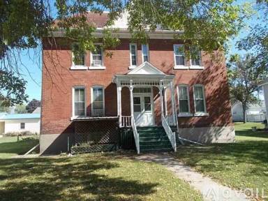 Main picture of 510 2nd Ave NE