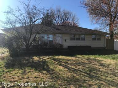 Main picture of 1315 Saint Bernadette Ln