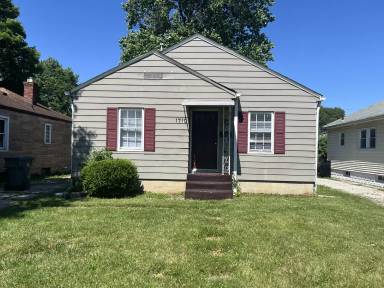 Main picture of 1710 Winfield Ave