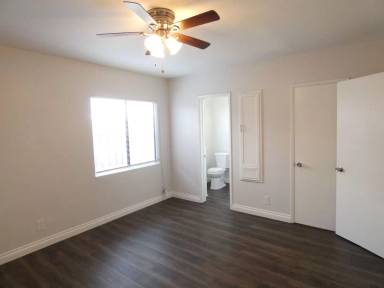 Main picture of 500 Saint Louis Ave