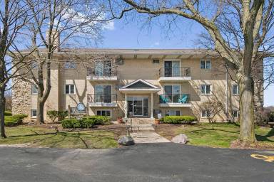 Main picture of 84 W Belvidere Rd
