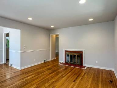 Main picture of 3416 NE 80th St