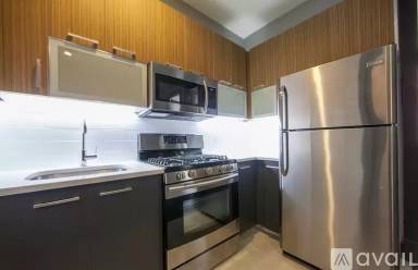 Main picture of 125 Boerum St