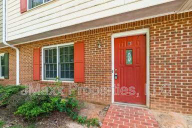 Main picture of 2140 Kings Gate Cir