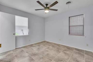 Main picture of 4513 Jane Anne St