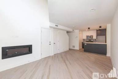 Main picture of 944 W Grace St Apartments