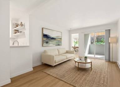 Main picture of 1718 Melrose Ave