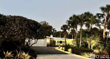 Main picture of 463 S Shore Dr