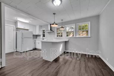 Main picture of 916 Tower Dr