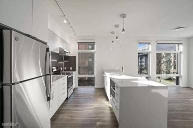 Main picture of 839 Beacon St