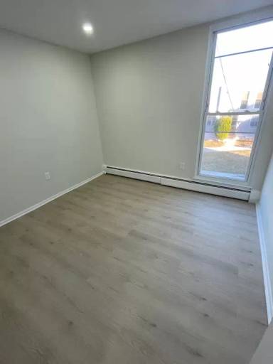 Main picture of 2200 Hamilton Ave