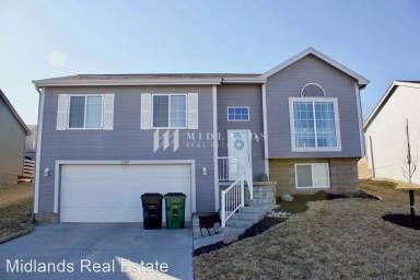 Main picture of 6104 S 191st St