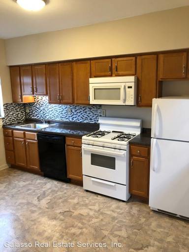 Main picture of 302 Boggs Ave
