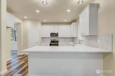 Main picture of 15418 Goodrich Dr NW