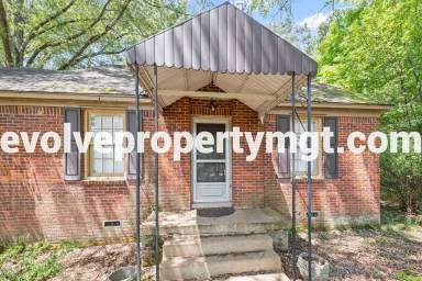 Main picture of 555 Quinn Rd