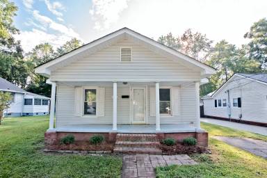 Main picture of 706 Carolyn Ave