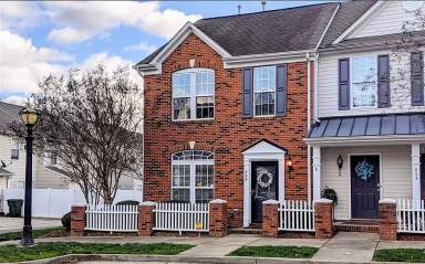 Main picture of 937 Coolsprings Ln