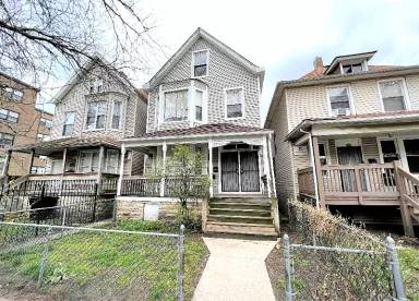 Main picture of 2879 E 77th St