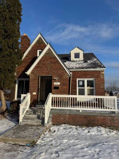 Main picture of 9400 Lakepointe St