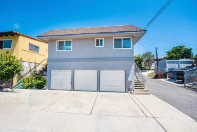 Main picture of 157 W Escalones