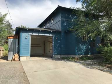 Main picture of 312 NE 4th St
