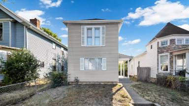 Main picture of 130 Chicago Ave