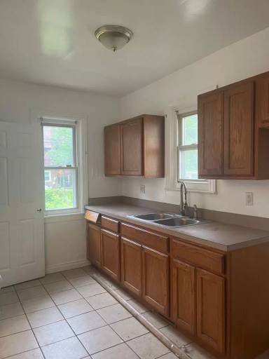 Main picture of 5089 Bishop St