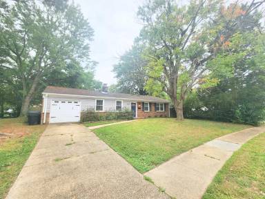 Main picture of 3601 Van Buren Dr