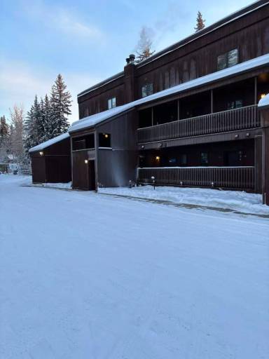 Main picture of 660 Wilcox Ave