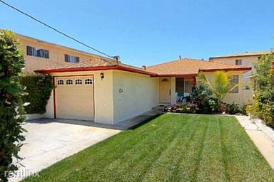 Main picture of 2107 Blossom Ln