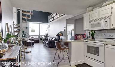 Main picture of Twin Towers Condos