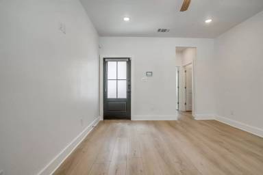 Main picture of 2811 Forest Park Blvd