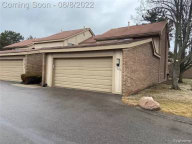 Main picture of 5254 Wright Way E