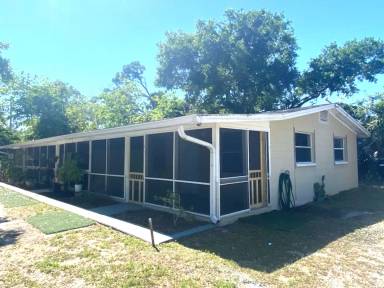 Main picture of 910 New York St
