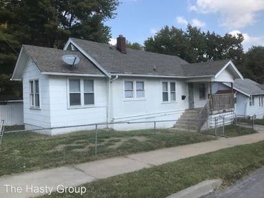 Main picture of 5016 Thompson Ave