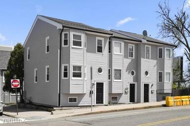 Main picture of 690 Dorchester Ave