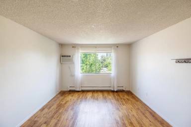 Main picture of 2455 Bryant St