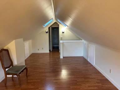 Main picture of 621 Nelson St