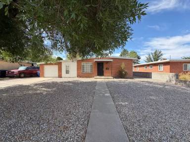 Main picture of 4712 Palo Duro Ave NE