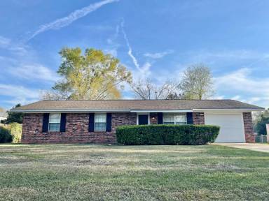 Main picture of 1206 Stephen Ln