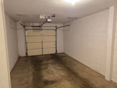 Main picture of 208 Amblewood Way