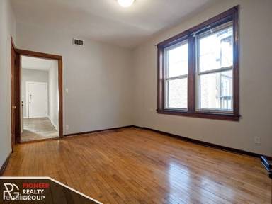 Main picture of 1410 N Maplewood Ave